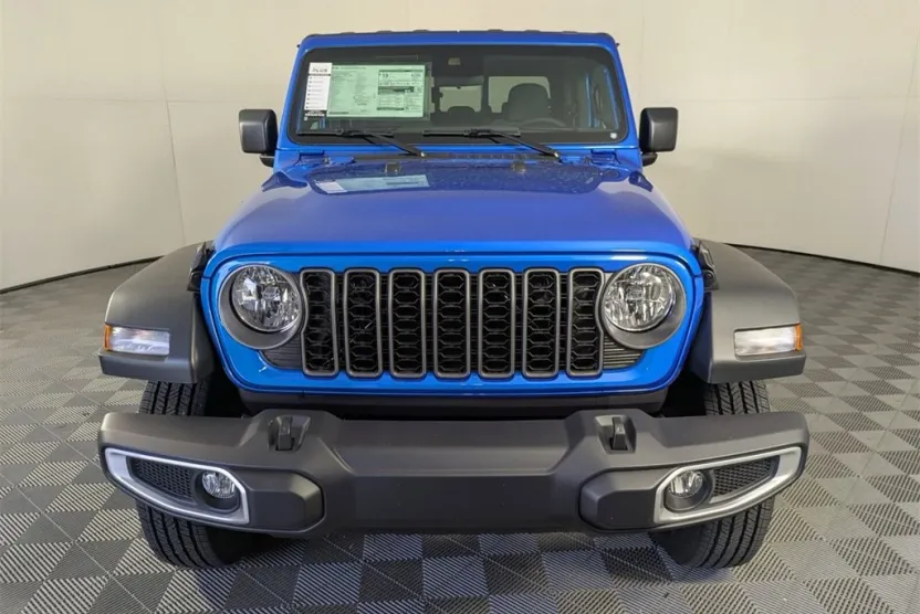 2025 Jeep Gladiator Sport S photo 1