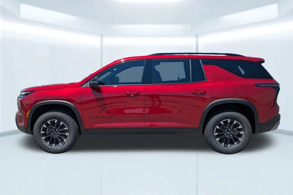 2026 Chevrolet Traverse Z71 photo 1