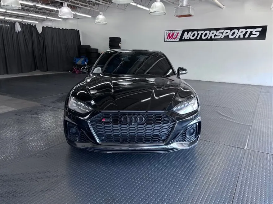 2021 Audi RS 5 photo 1