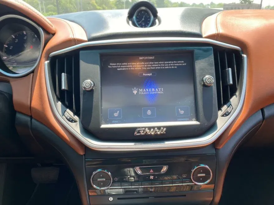 2014 Maserati Ghibli S Q4 photo 21