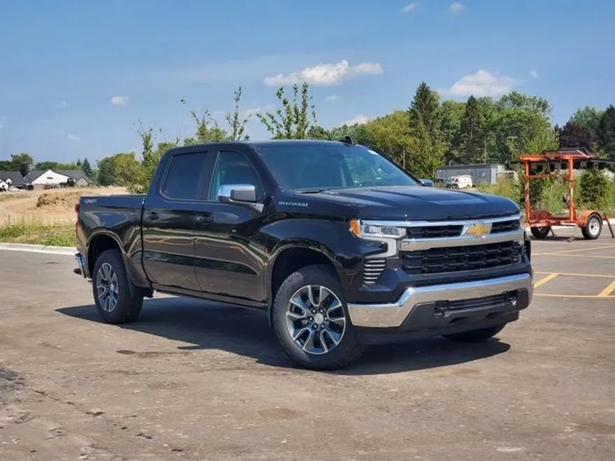 2026 Chevrolet Silverado 1500 LT photo 1