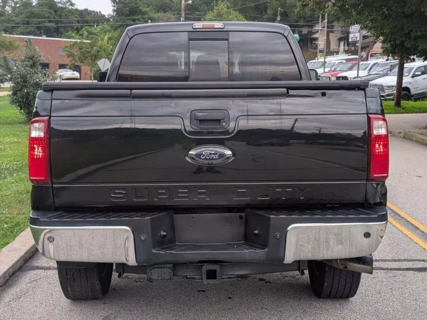 2014 Ford F-250 Lariat photo 2