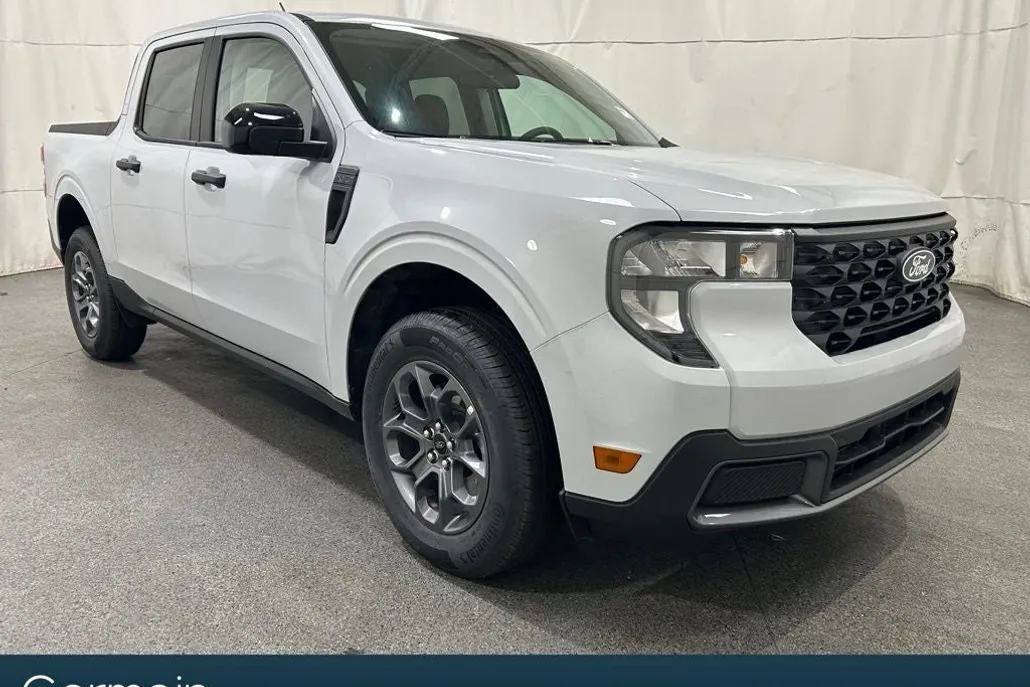 2025 Ford Maverick XLT photo 1