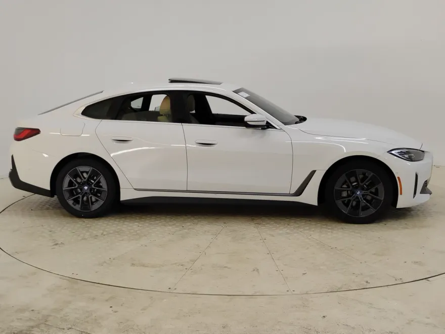 2024 Bmw i4 xDrive40 photo 1