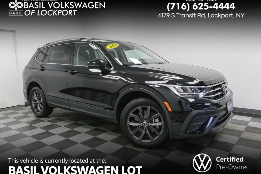 2024 Volkswagen Tiguan SE Wolfsburg Edition photo 1