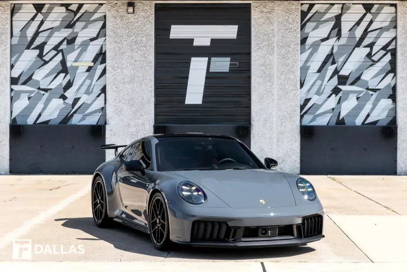 2025 Porsche 911 GTS photo 1
