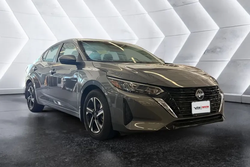 2025 Nissan Sentra SV photo 1
