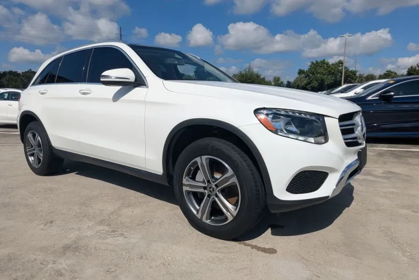 2019 Mercedes Benz GLC 4MATIC photo 1