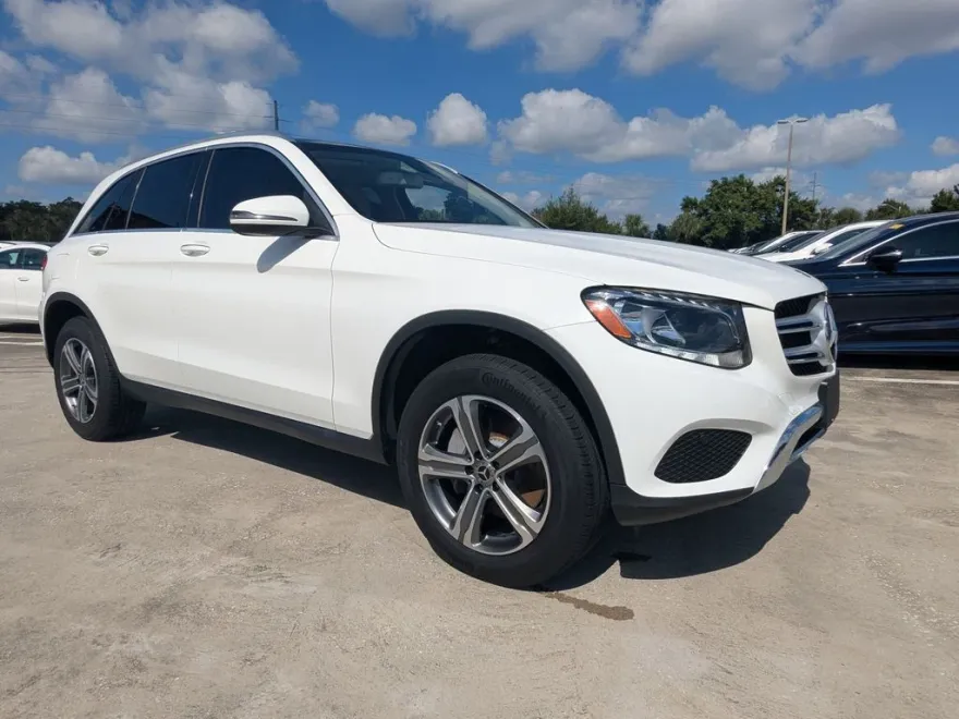 2019 Mercedes Benz GLC 4MATIC photo 1