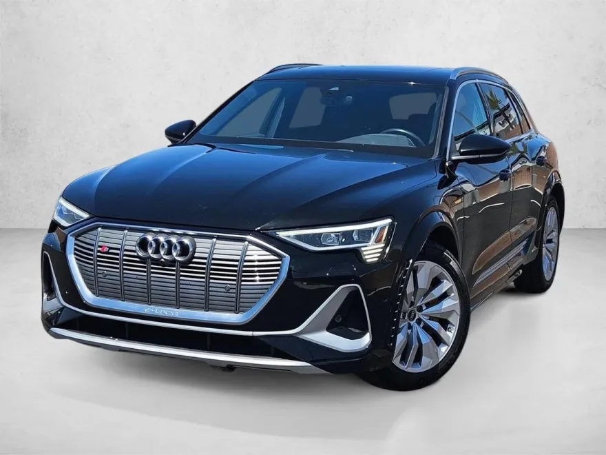 2022 Audi e-tron Premium Plus photo 1