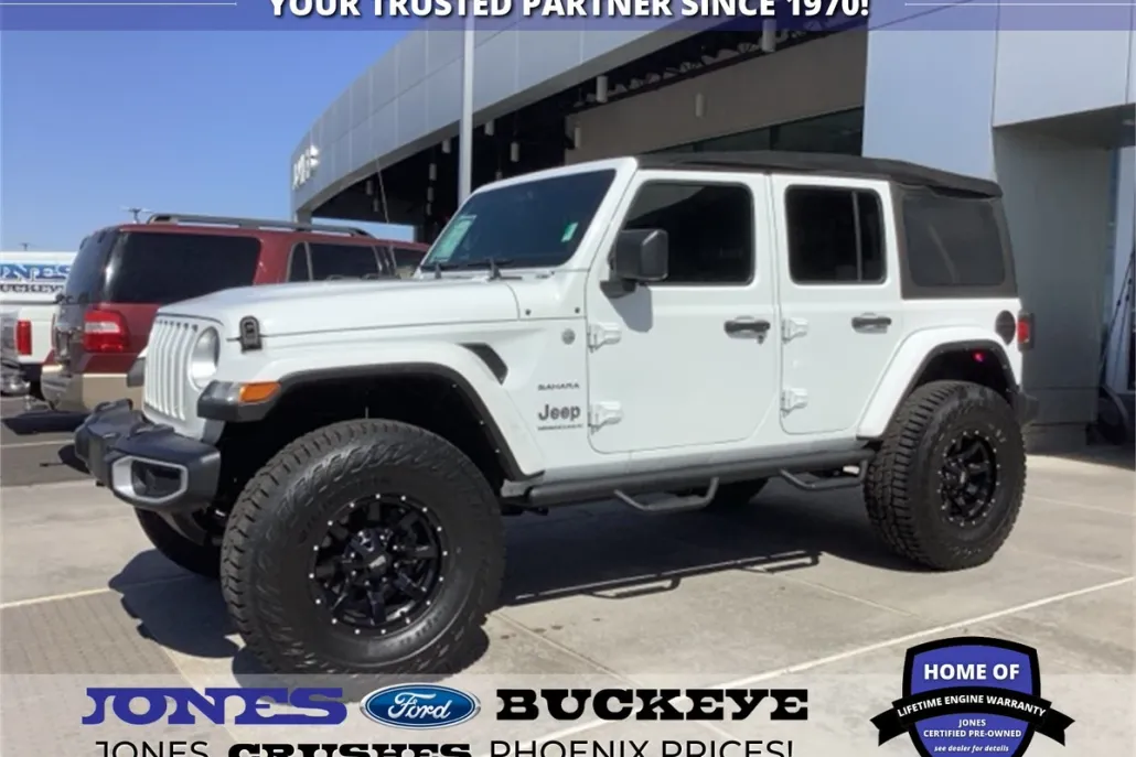 2023 Jeep Wrangler Sahara photo 1