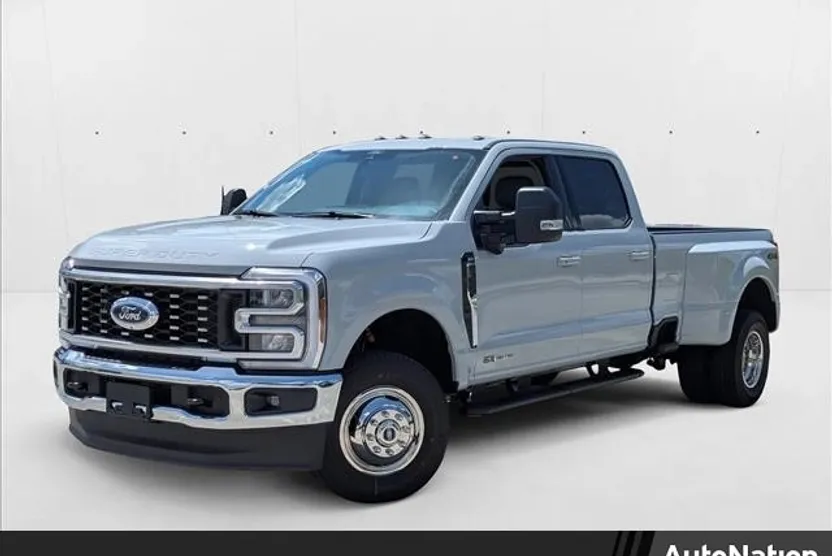 2026 Ford F-350 XLT photo 1