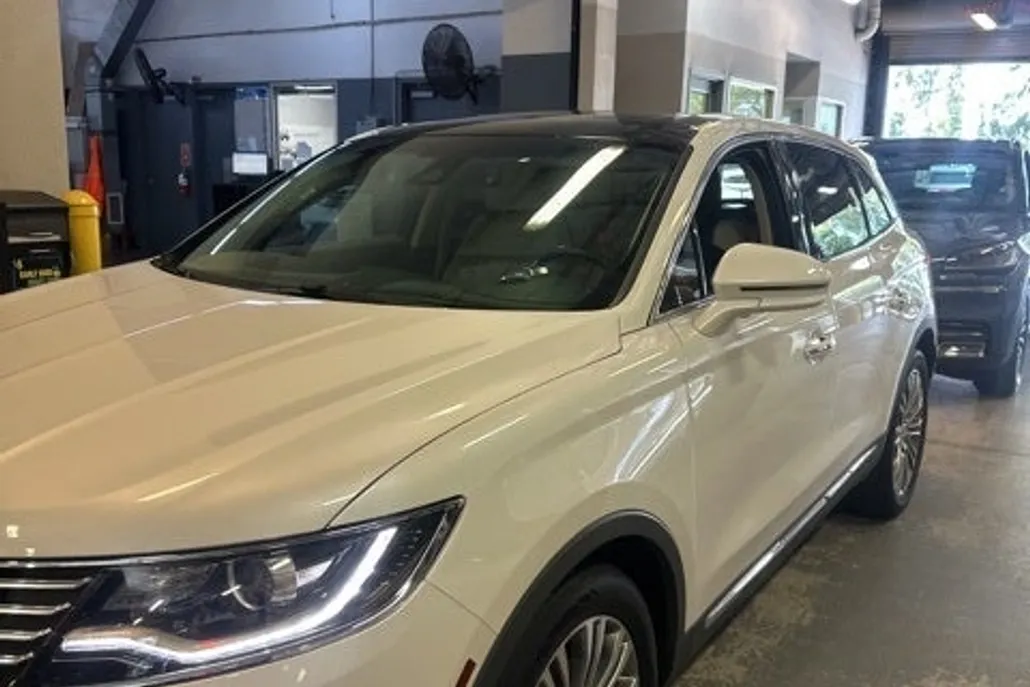 2018 Lincoln MKX Reserve photo 1