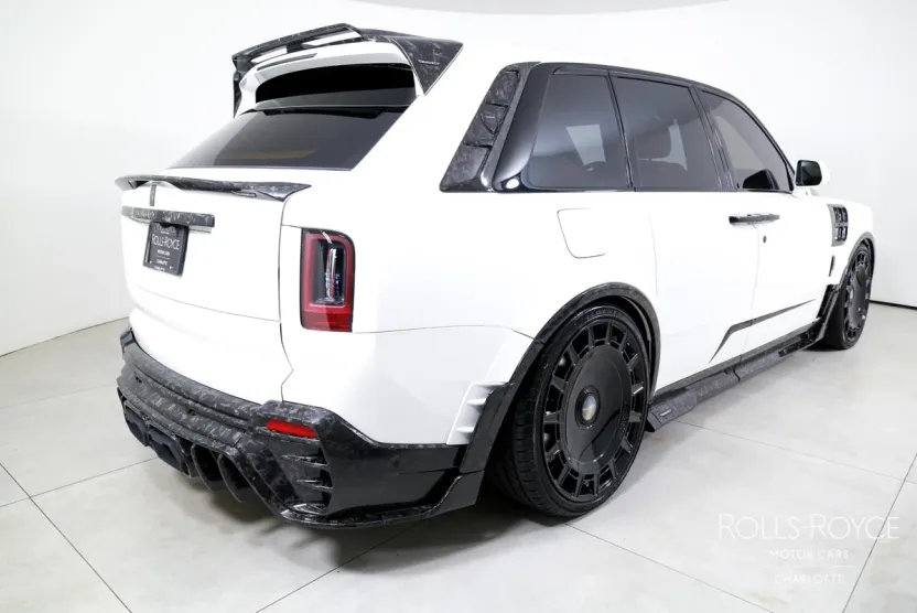 2025 Rolls Royce Cullinan Black Badge photo 1