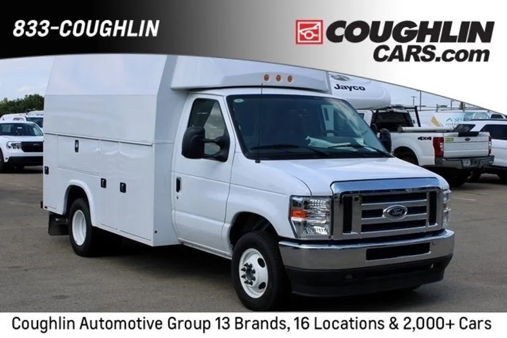 2024 Ford E-350 photo 1