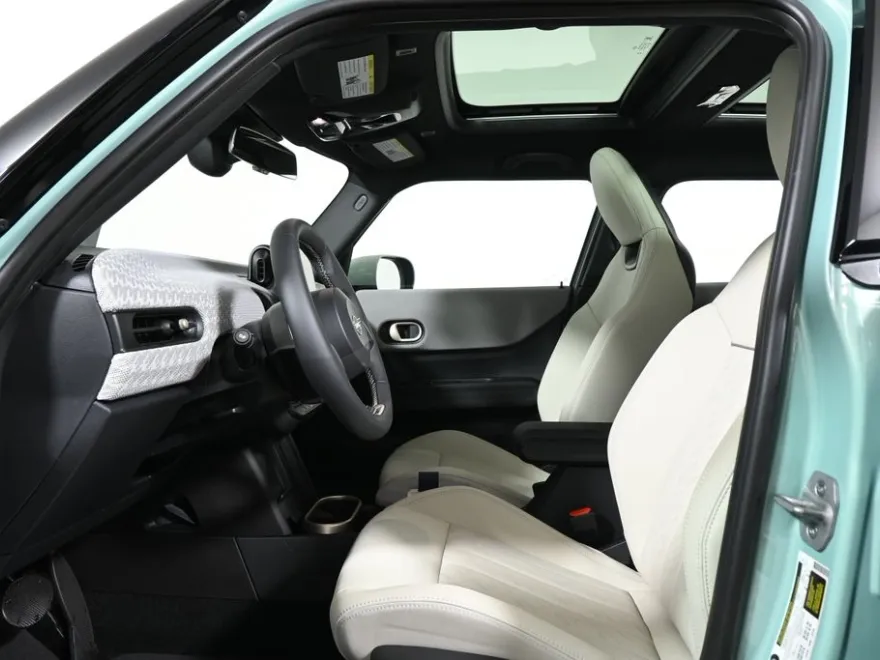 2026 Mini Cooper 4 Door Hardtop Signature photo 1