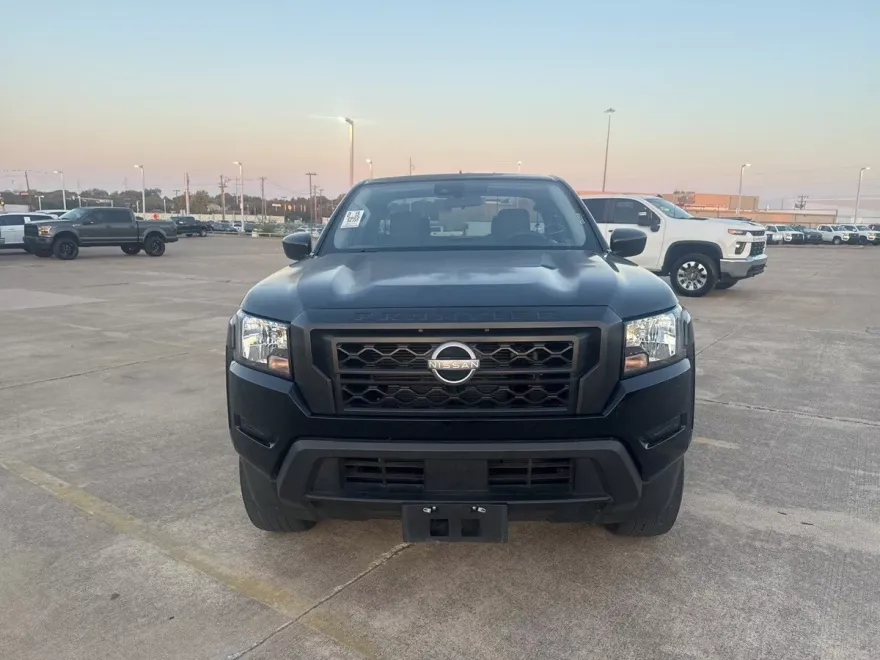 2022 Nissan Frontier S photo 1