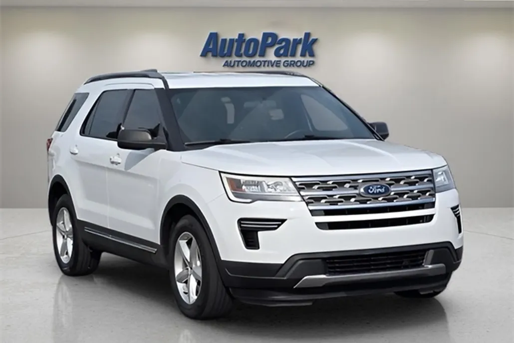 2018 Ford Explorer XLT photo 1