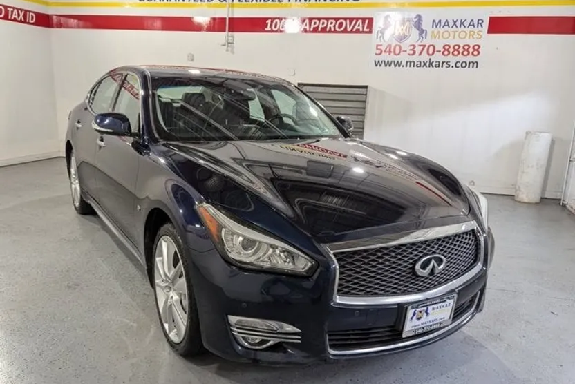 2019 Infiniti Q70L AWD 3.7 Luxe photo 1
