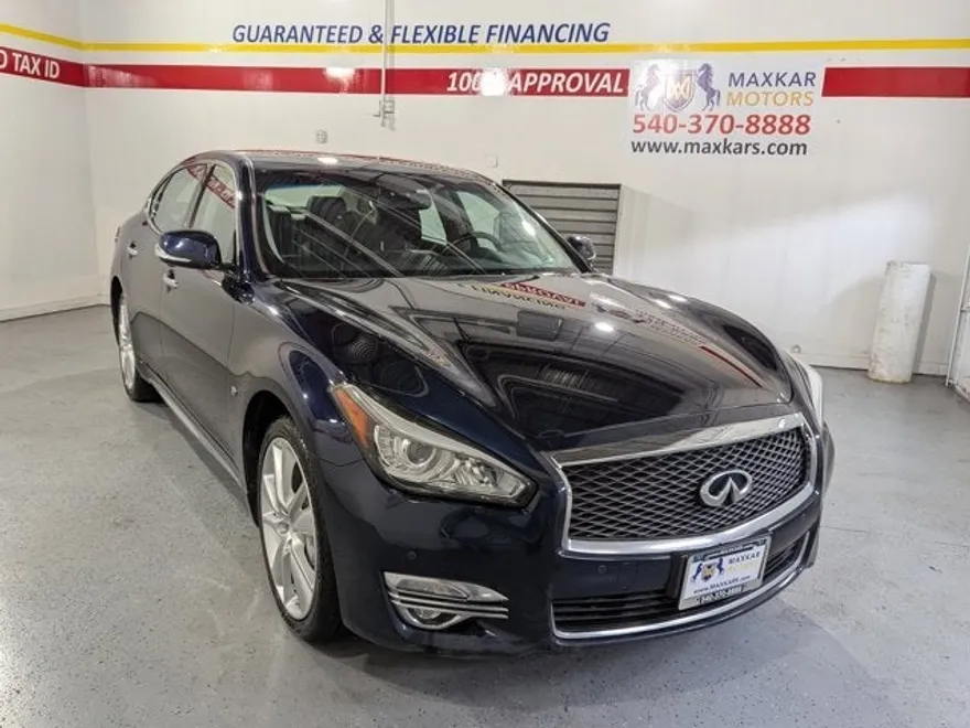 2019 Infiniti Q70L AWD 3.7 Luxe photo 1