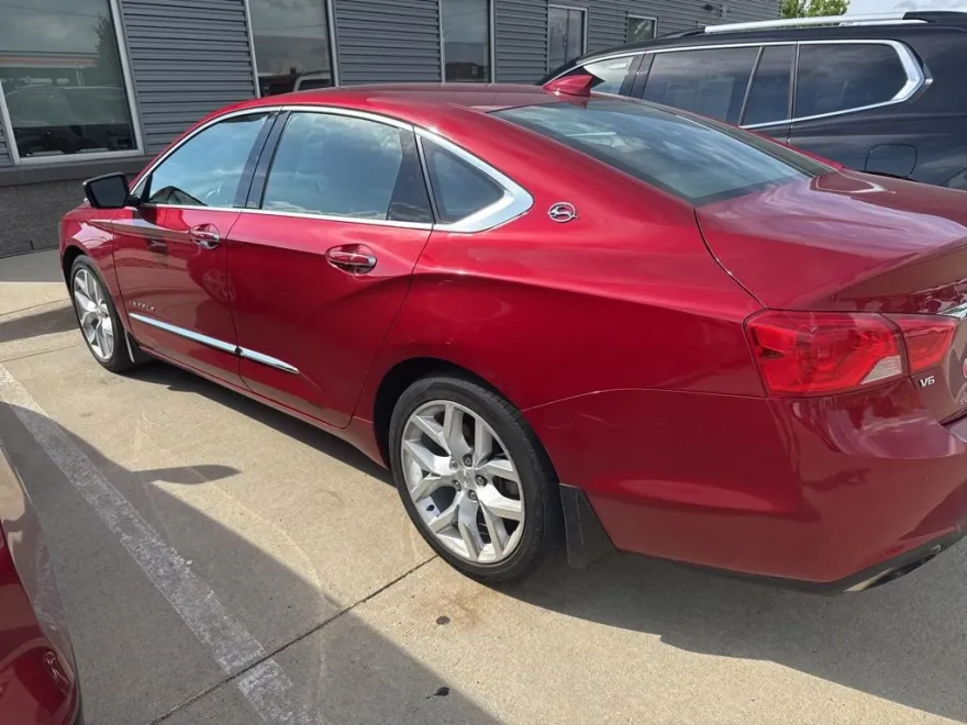 2015 Chevrolet Impala LTZ photo 1