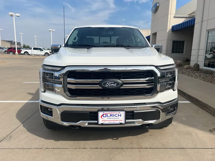 2025 Ford F-150 Lariat photo 1
