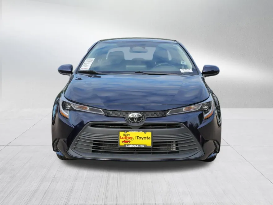 2024 Toyota Corolla LE photo 1