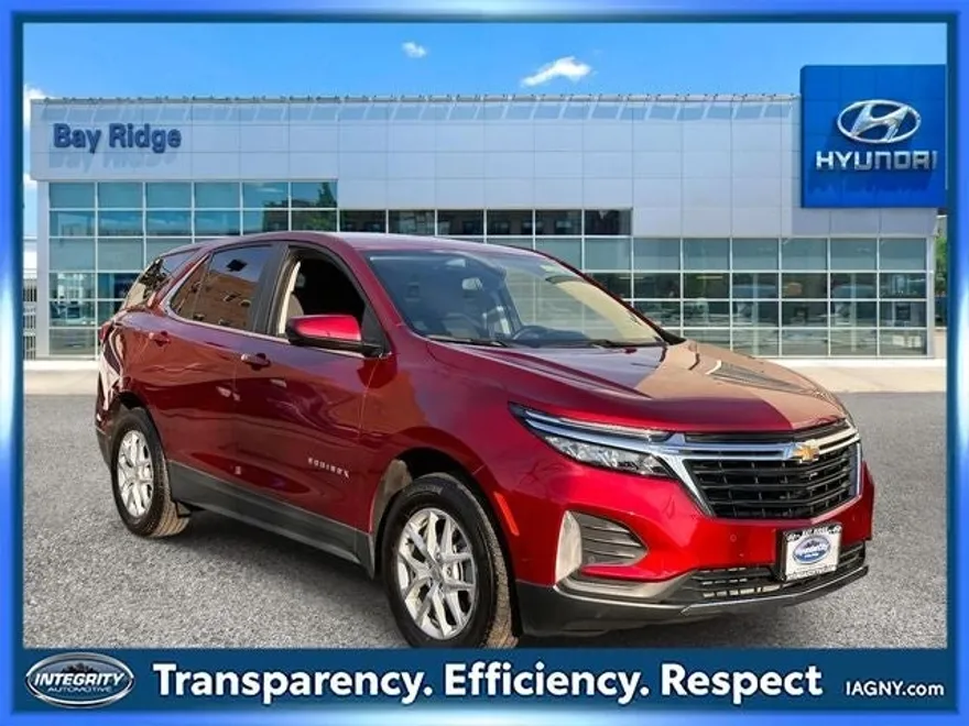 2024 Chevrolet Equinox LT photo 1