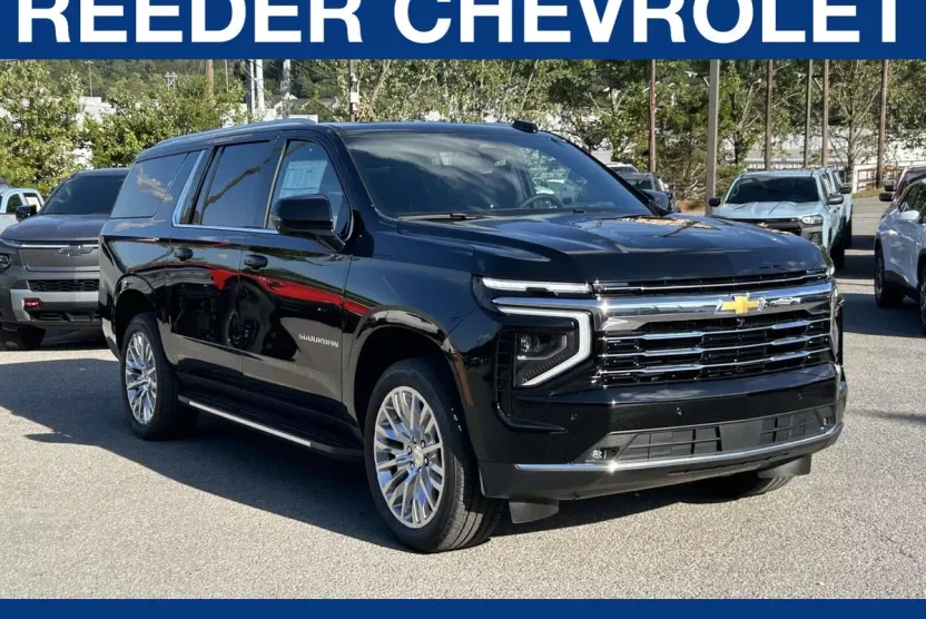 2025 Chevrolet Suburban LT photo 1