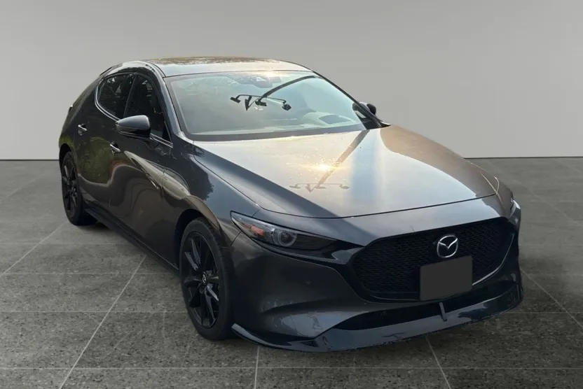 2022 Mazda Mazda3 Premium Plus photo 1