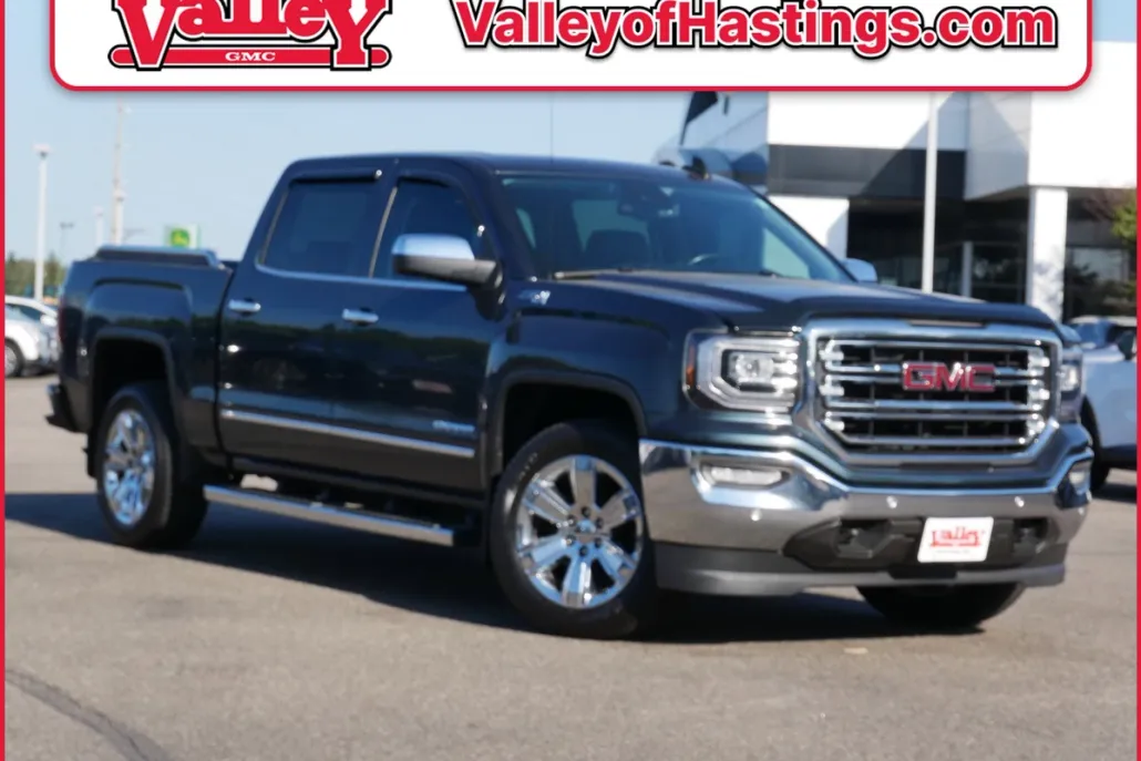 2017 Gmc Sierra 1500 SLT photo 1