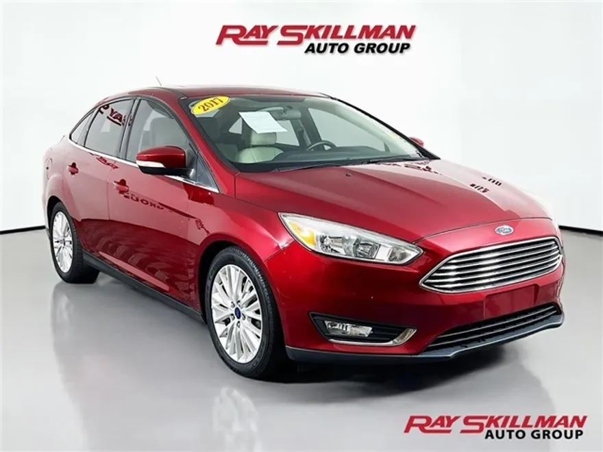 2017 Ford Focus Titanium photo 1
