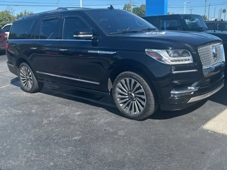 2019 Lincoln Navigator L Reserve photo 1