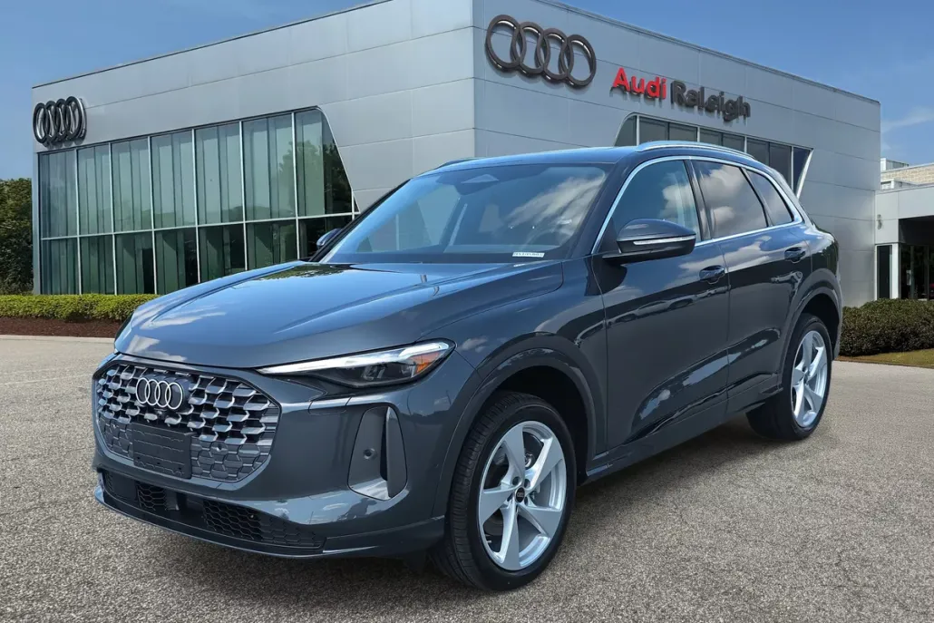 2025 Audi Q5 2.0T Premium Plus photo 1
