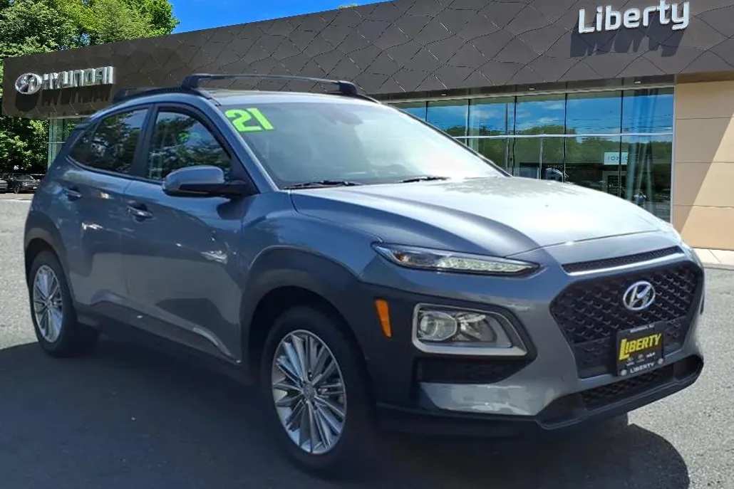 2021 Hyundai Kona SEL photo 1