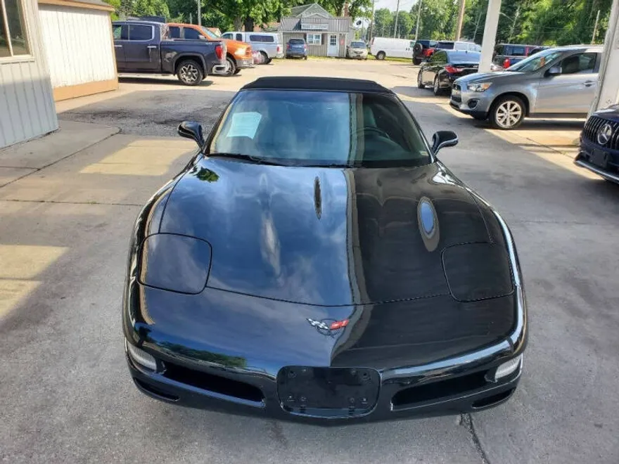 2000 Chevrolet Corvette photo 1