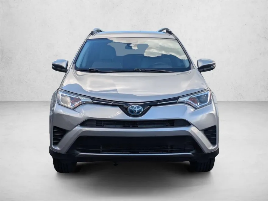 2018 Toyota RAV4 Hybrid LE photo 1