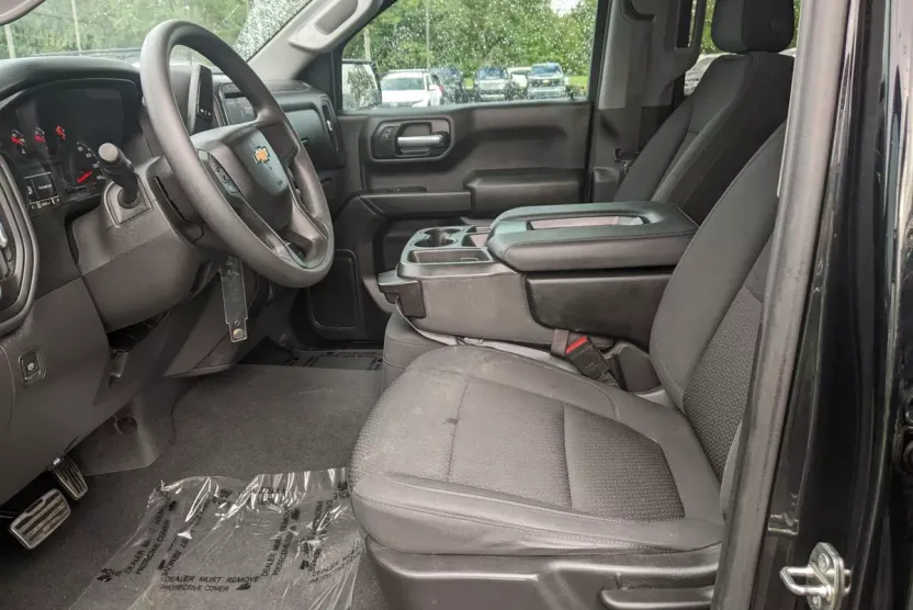 2021 Chevrolet Silverado 1500 Custom photo 1