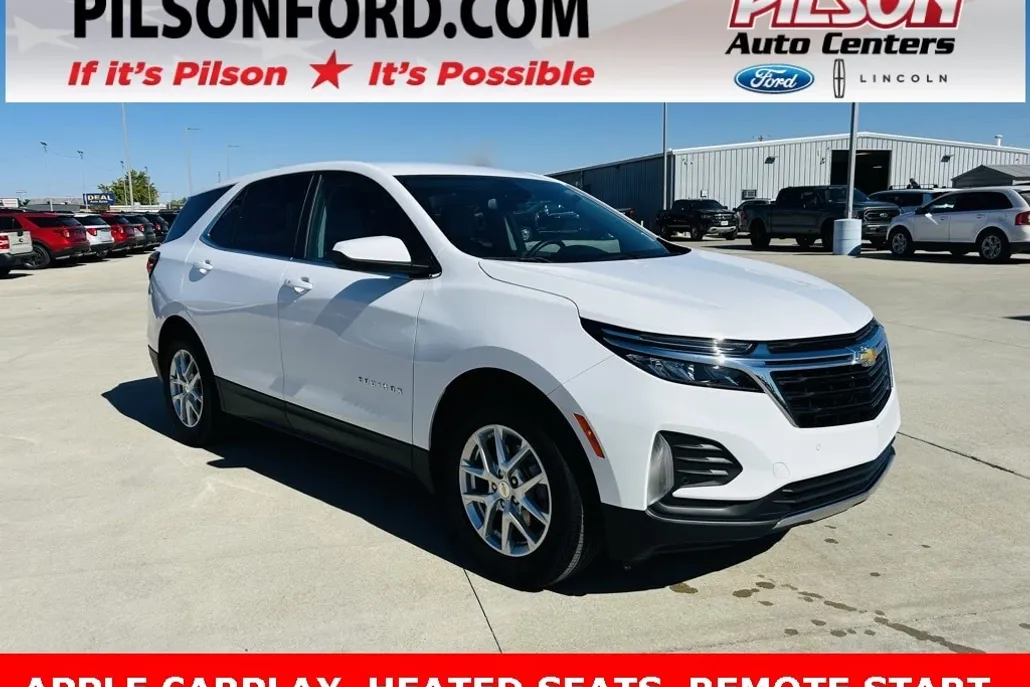 2024 Chevrolet Equinox LT photo 1