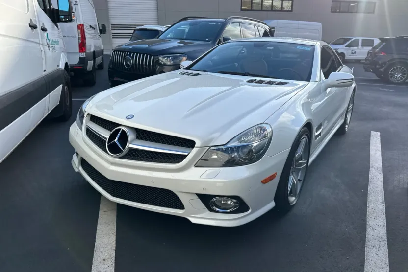2011 Mercedes Benz SL 550 photo 1