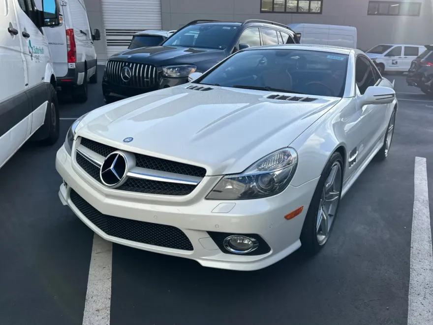 2011 Mercedes Benz SL 550 photo 1