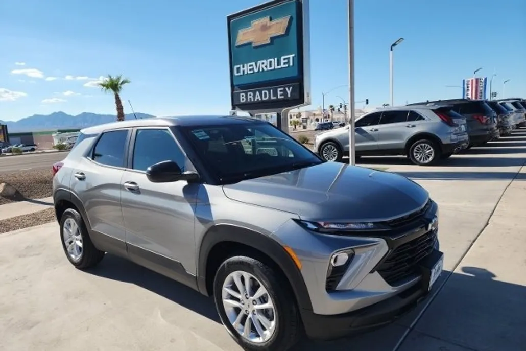2026 Chevrolet Trailblazer LS photo 1