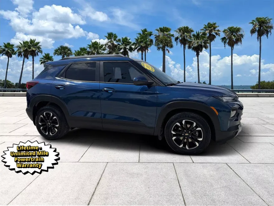 2021 Chevrolet Trailblazer LT photo 1