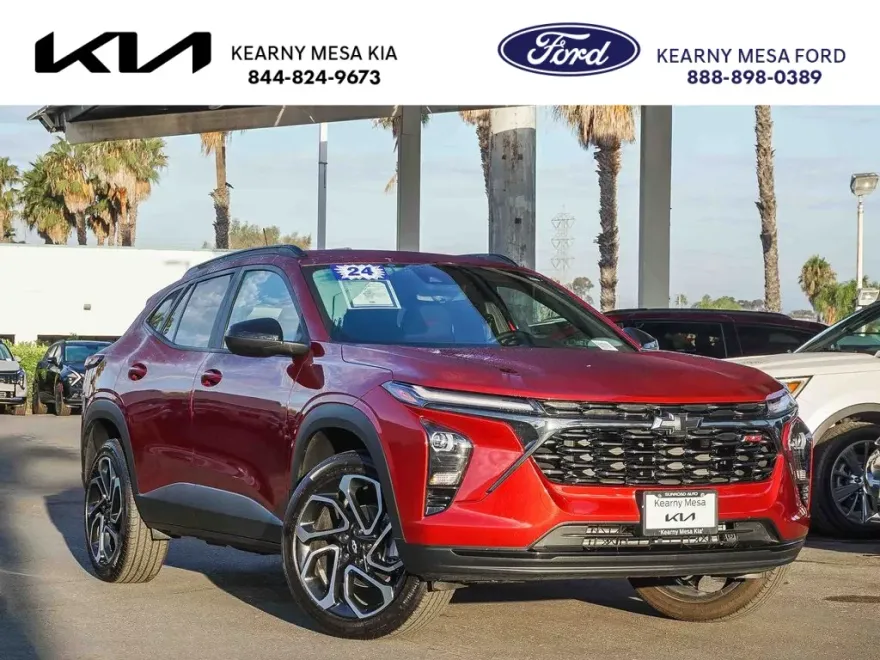2024 Chevrolet Trax photo 1