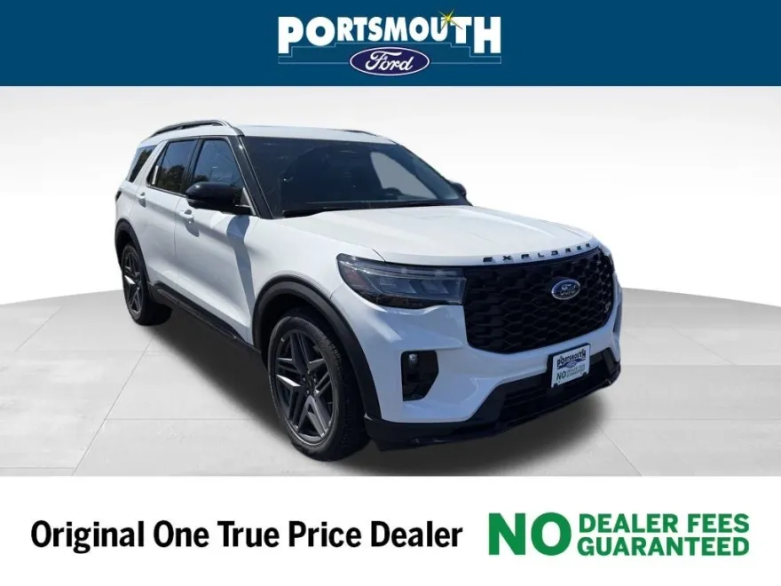 2025 Ford Explorer ST photo 1
