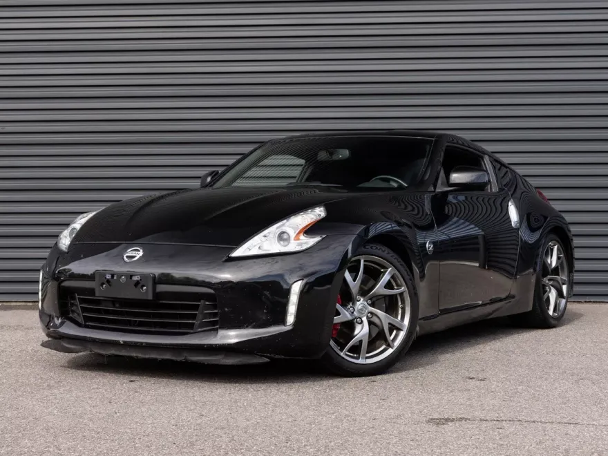 2017 Nissan 370Z Sport Tech photo 1