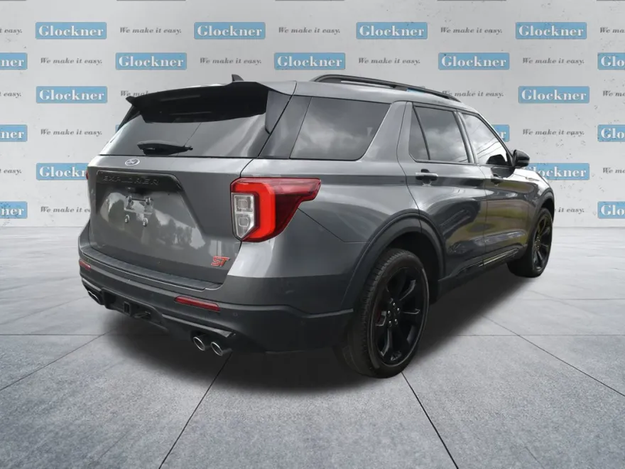 2023 Ford Explorer ST photo 1