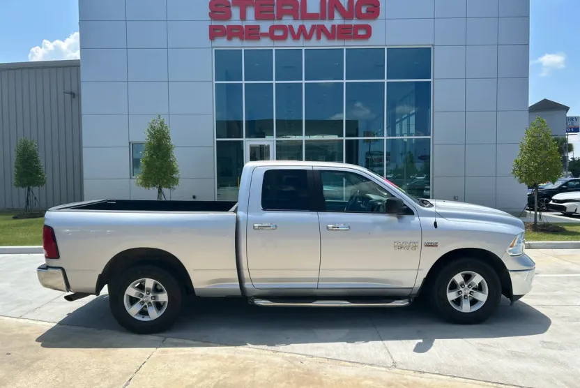 2017 Ram 1500 SLT photo 1