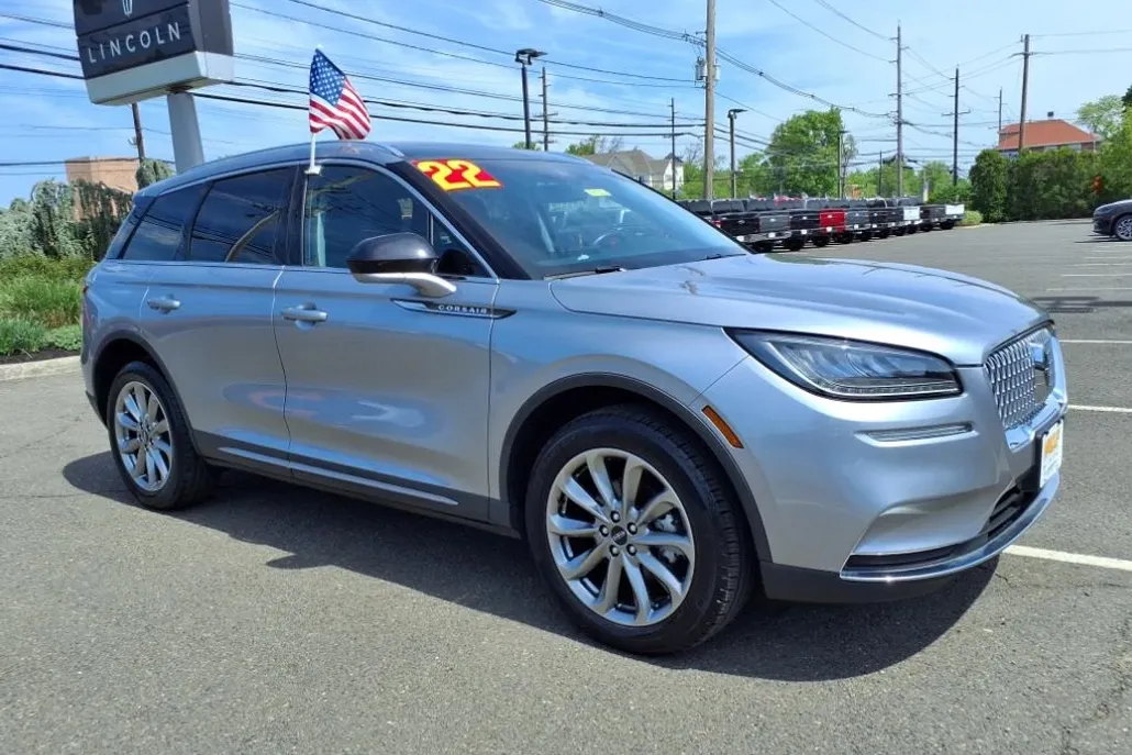 2022 Lincoln Corsair Standard photo 1