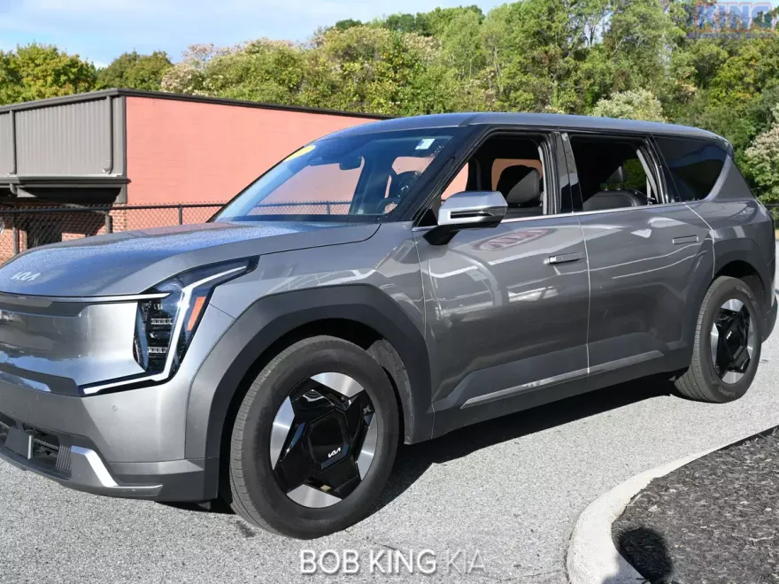 2024 Kia EV9 Light Long Range photo 1